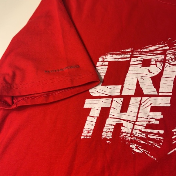 Under Armour “ Crack the bat” on red tshirt short sleeve size M - Picture 3 of 5